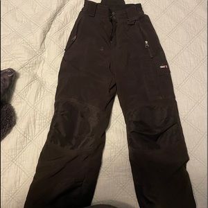 Boys XSmall (5-6) Bib style snow pants. 32 Degrees